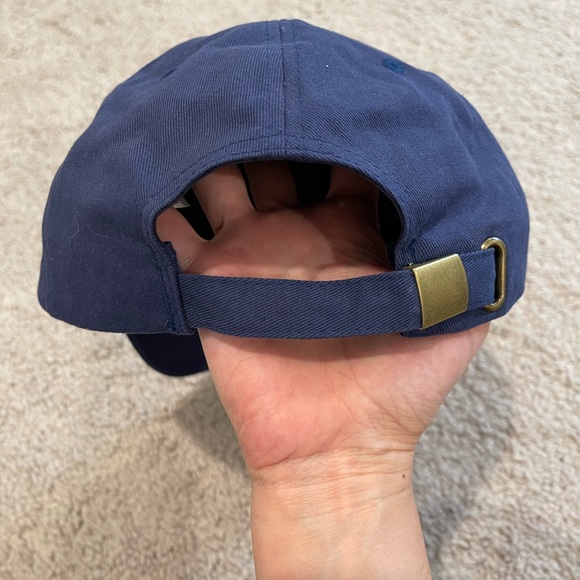 Disney Parks hat. Women’s sizing. Minnie Mouse bow. - Picture 5 of 6